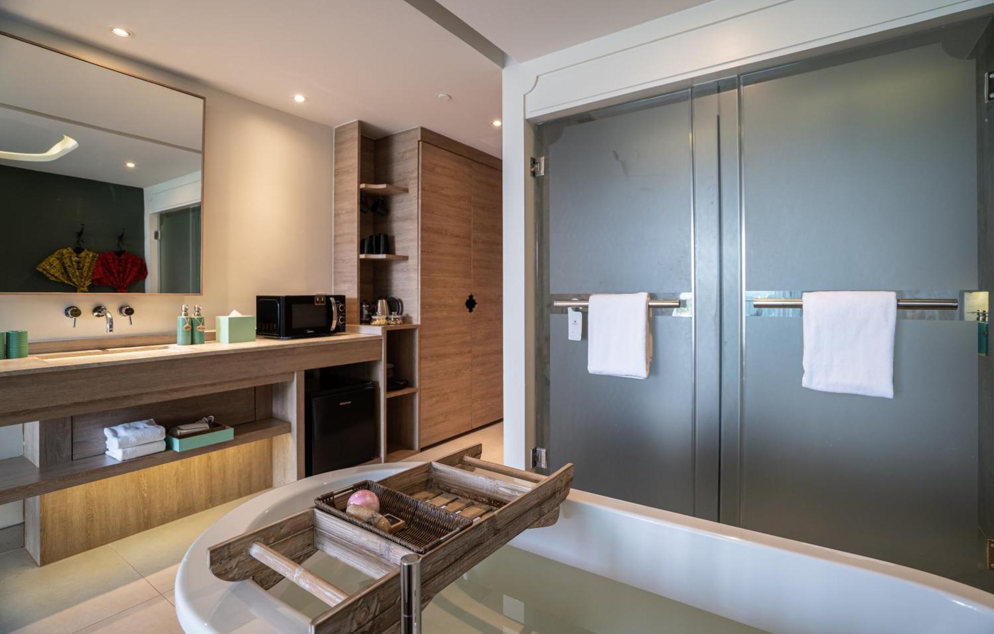 Fusion Suites Phuket Patong Exterior photo